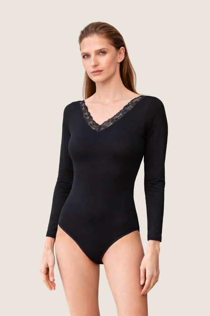 Viskose Body mit Spitze